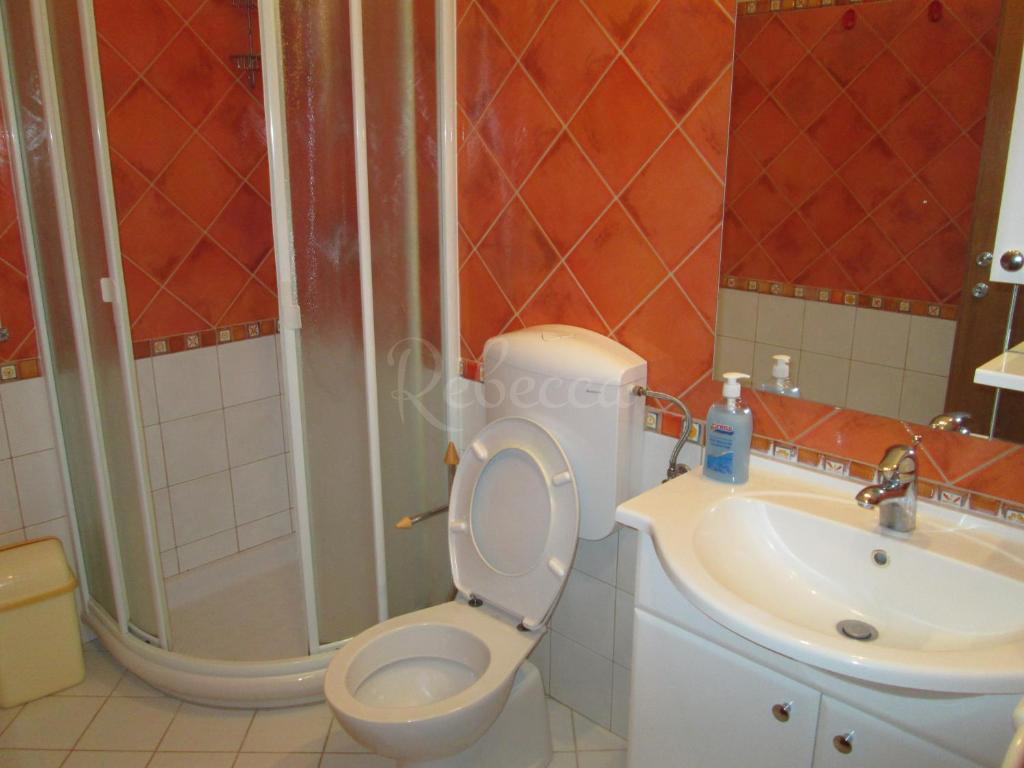 Villa con appartamenti, vista mare, Premantura