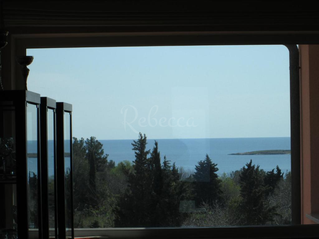 Villa con appartamenti, vista mare, Premantura
