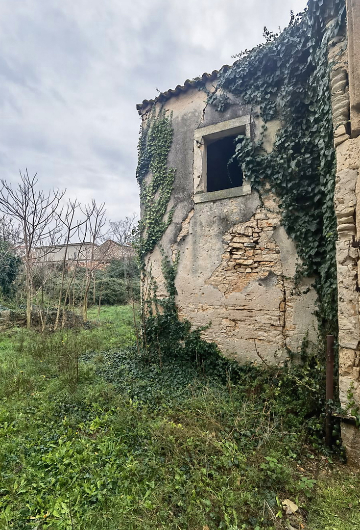 Istria, Šišan, casa in pietra da adattare