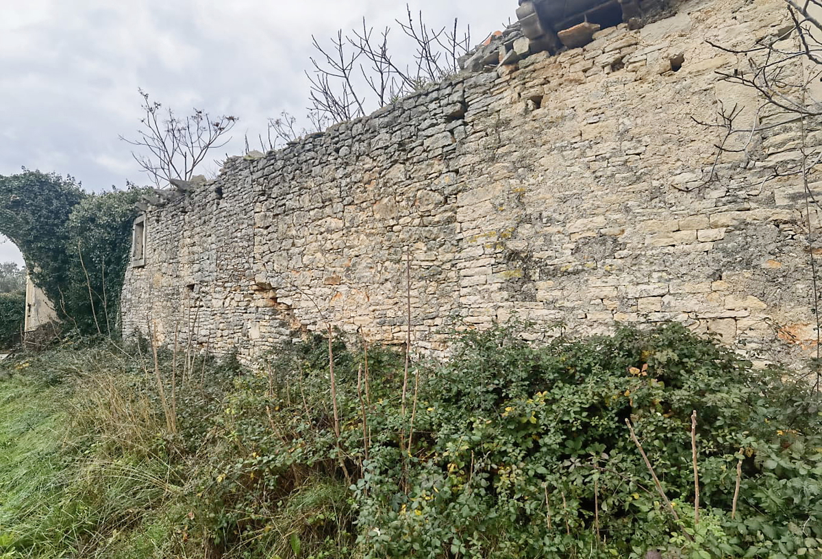 Istria, Šišan, casa in pietra da adattare