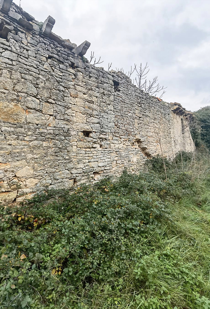 Istria, Šišan, casa in pietra da adattare