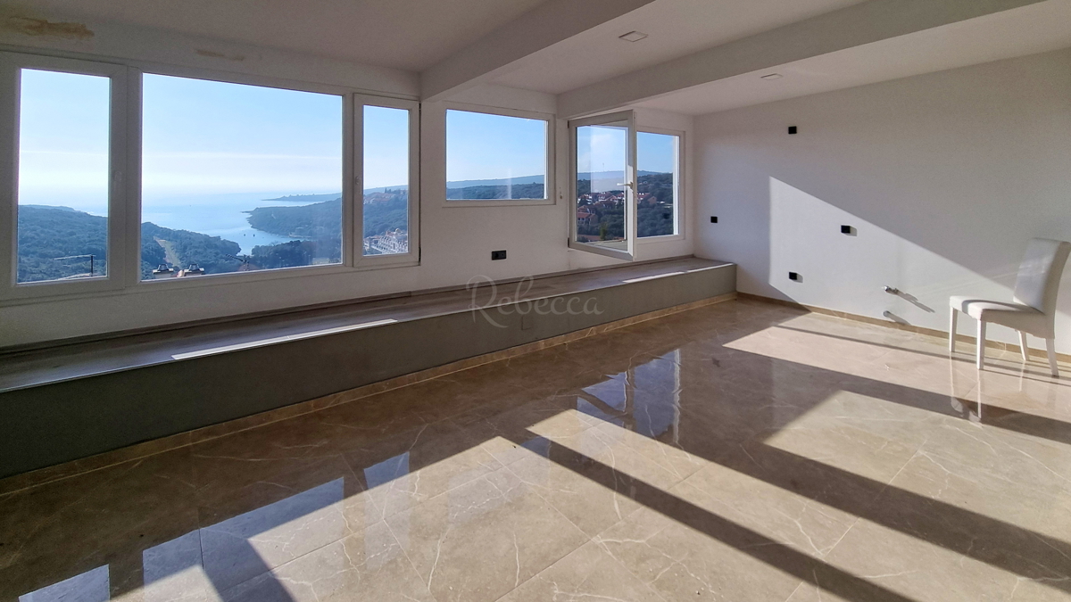 Duga uvala, zona Pola, Esclusivo appartamento al primo piano con vista panoramica sul mare e terrazza con jacuzzi