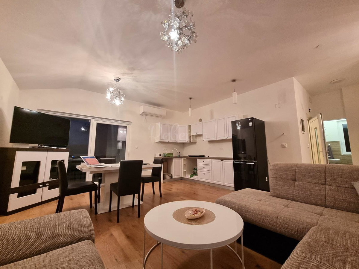ISTRIA, BRTONIGLA, APPARTAMENTO 84 M2, 2 camere da letto + cameretta