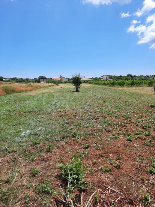 Terreno edificabile, 904 m2, vicino a Valtura