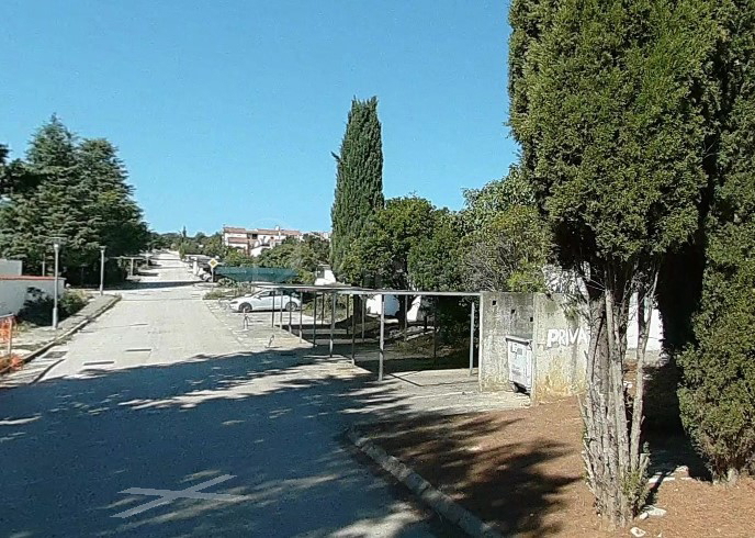 Appartamento in vendita – Barbariga, 40 m², ristrutturato e completamente arredato, 1° piano, balcone, posto auto