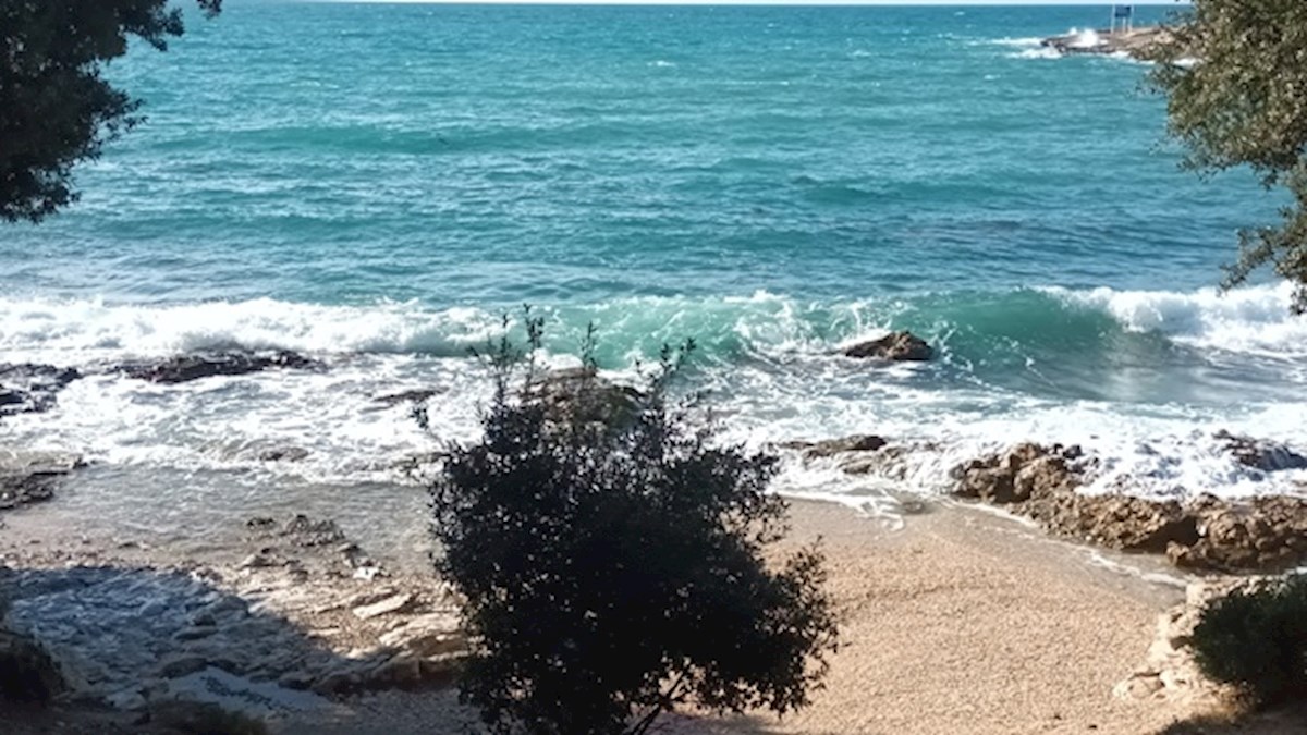PULA, APPARTAMENTO A 200 METRI DALLA BELLISSIMA SPIAGGIA, FORESTE, TOCCO CON LA NATURA, TRASFERIRSI IMMEDIATAMENTE