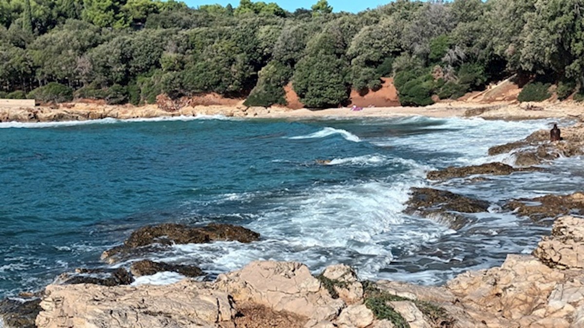 PULA, APPARTAMENTO A 200 METRI DALLA BELLISSIMA SPIAGGIA, FORESTE, TOCCO CON LA NATURA, TRASFERIRSI IMMEDIATAMENTE