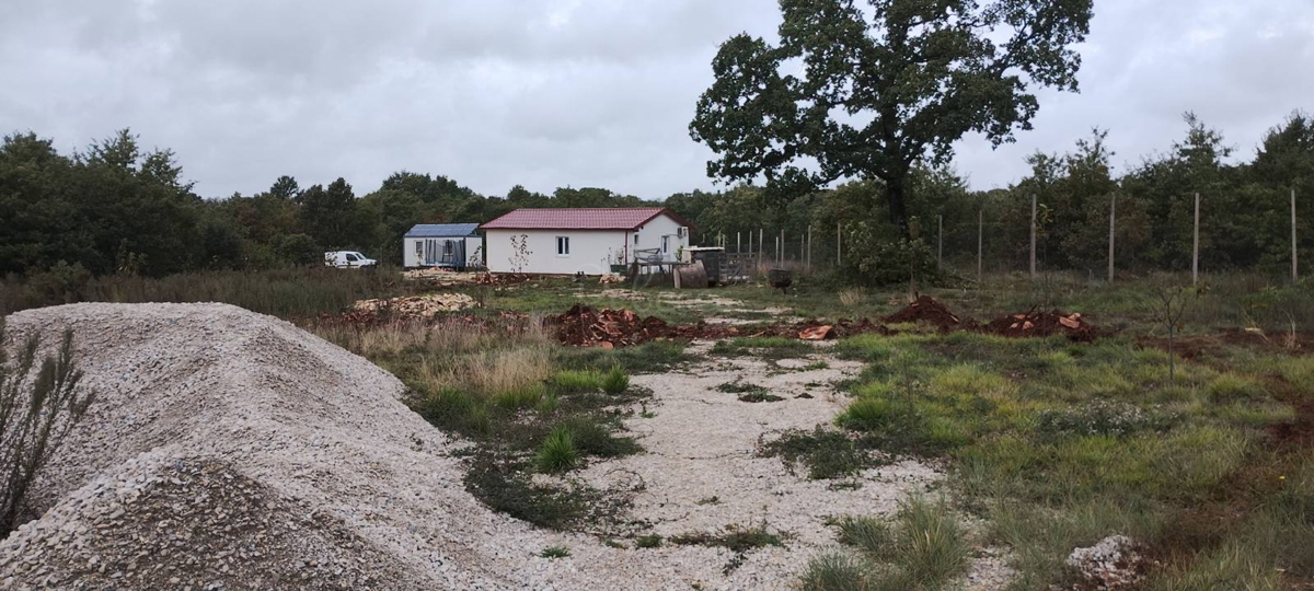 Grande proprietà, 27000 m2, licenza edilizia, Smoljanci