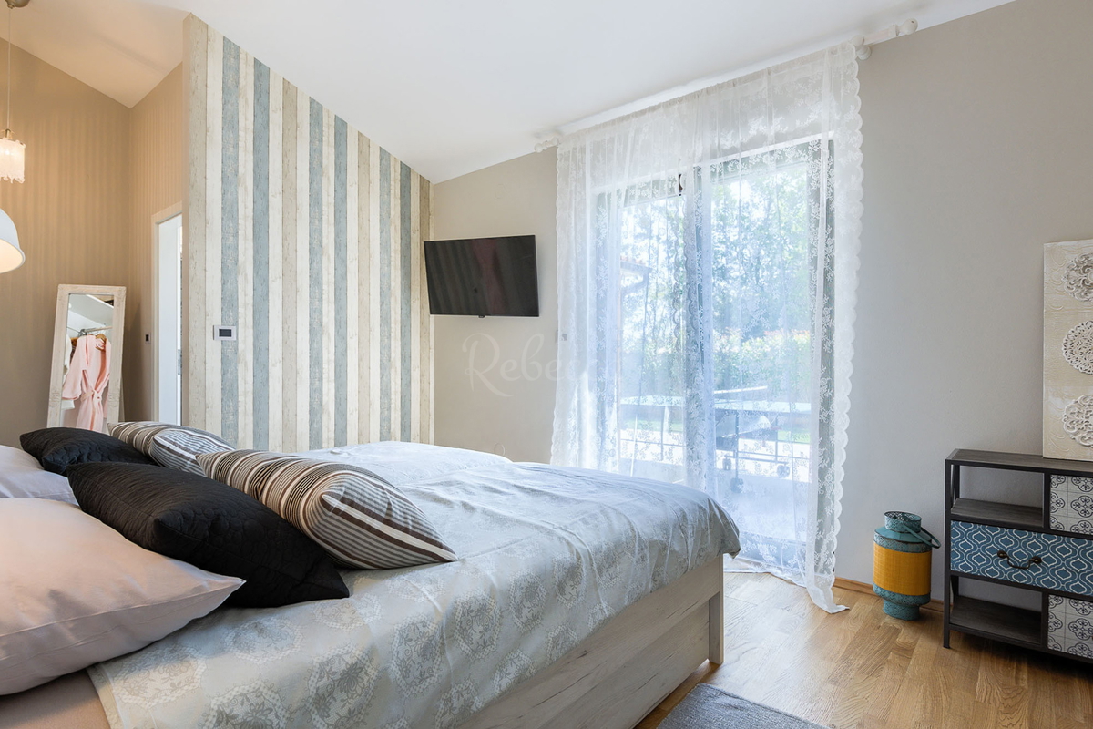 KRNICA CIRCOSTANTE VILLA PER VACANZE GIARDINO 2800m2