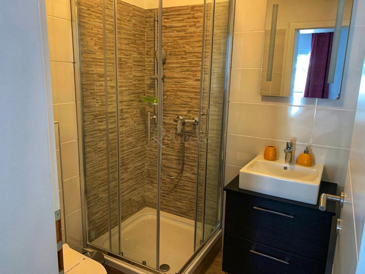 Istria, Pomer, casa con tre appartamenti e piscina