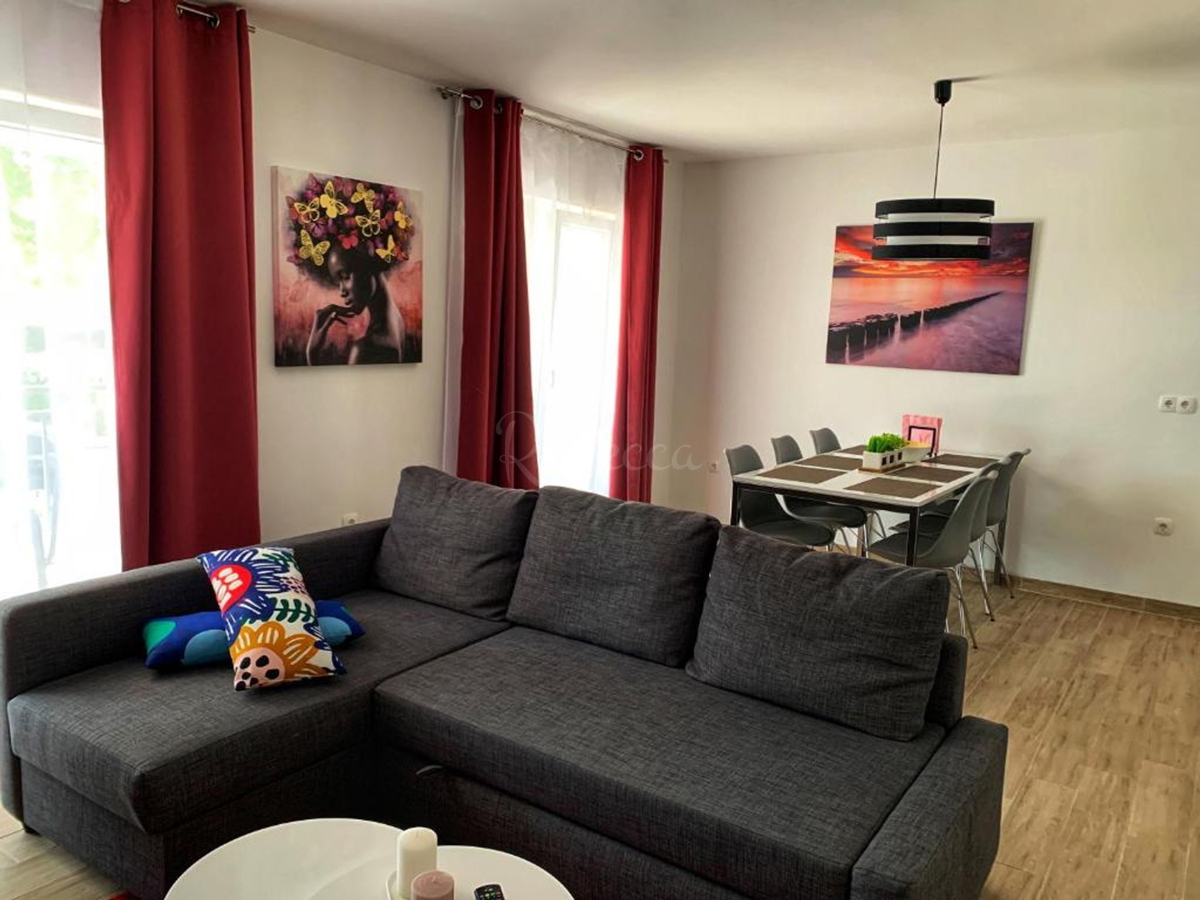Istria, Pomer, casa con tre appartamenti e piscina