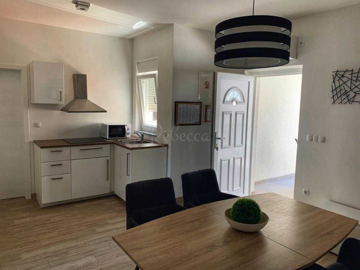 Istria, Pomer, casa con tre appartamenti e piscina