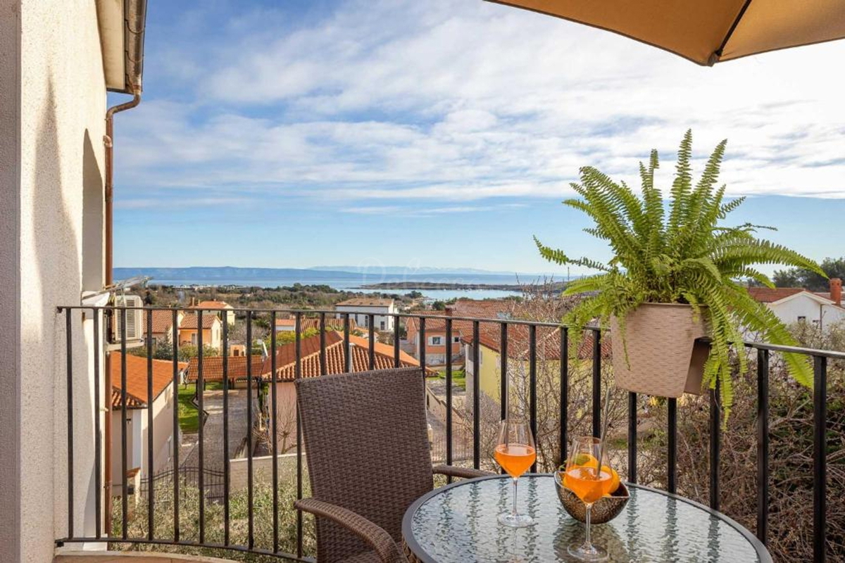 Monolocale 40 m2, 2° piano, vista mare, Ližnjan