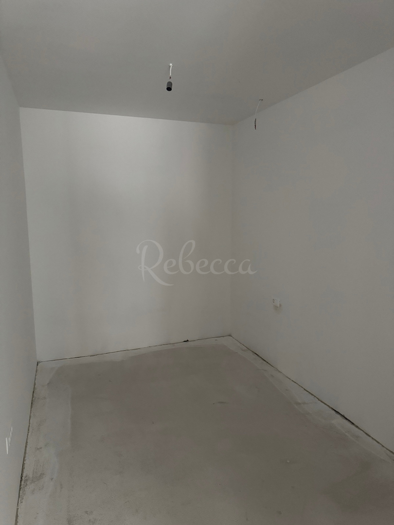Appartamento al 3° piano, ascensore, centro, garage, Pola