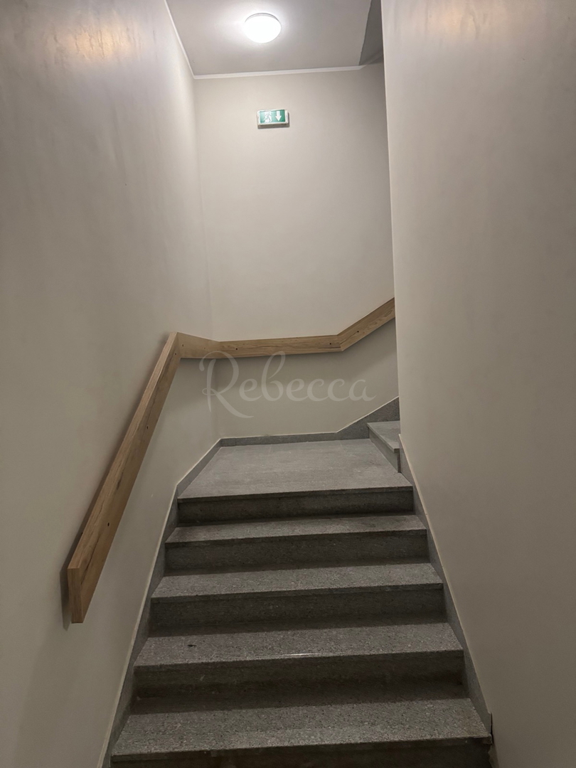 Appartamento al 3° piano, ascensore, centro, garage, Pola