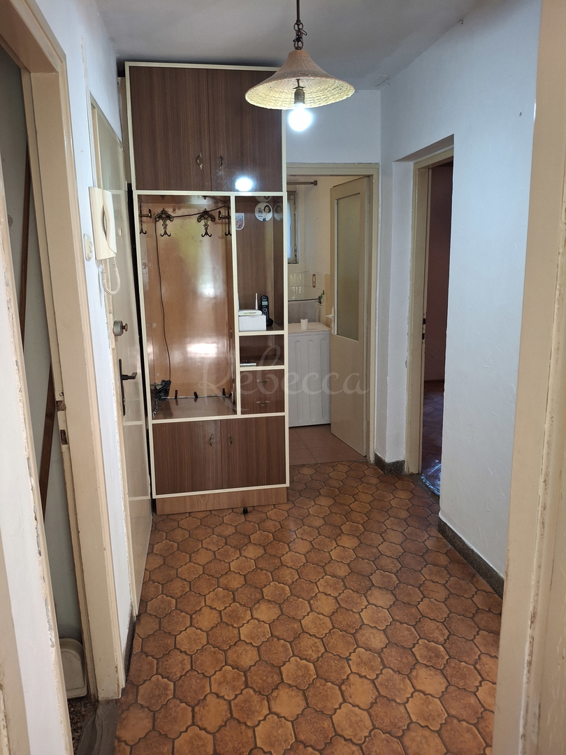 Appartamento piano rialzato, 2 camere, 58,83 m2, Pola