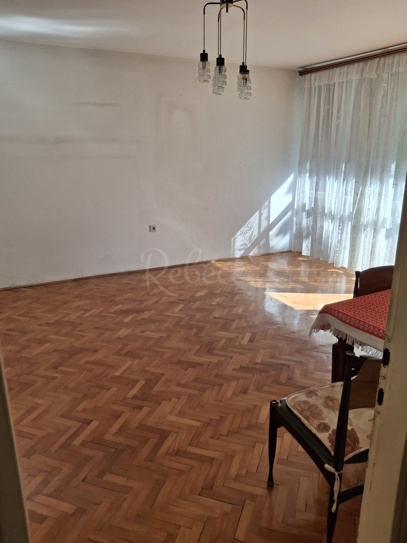 Appartamento piano rialzato, 2 camere, 58,83 m2, Pola