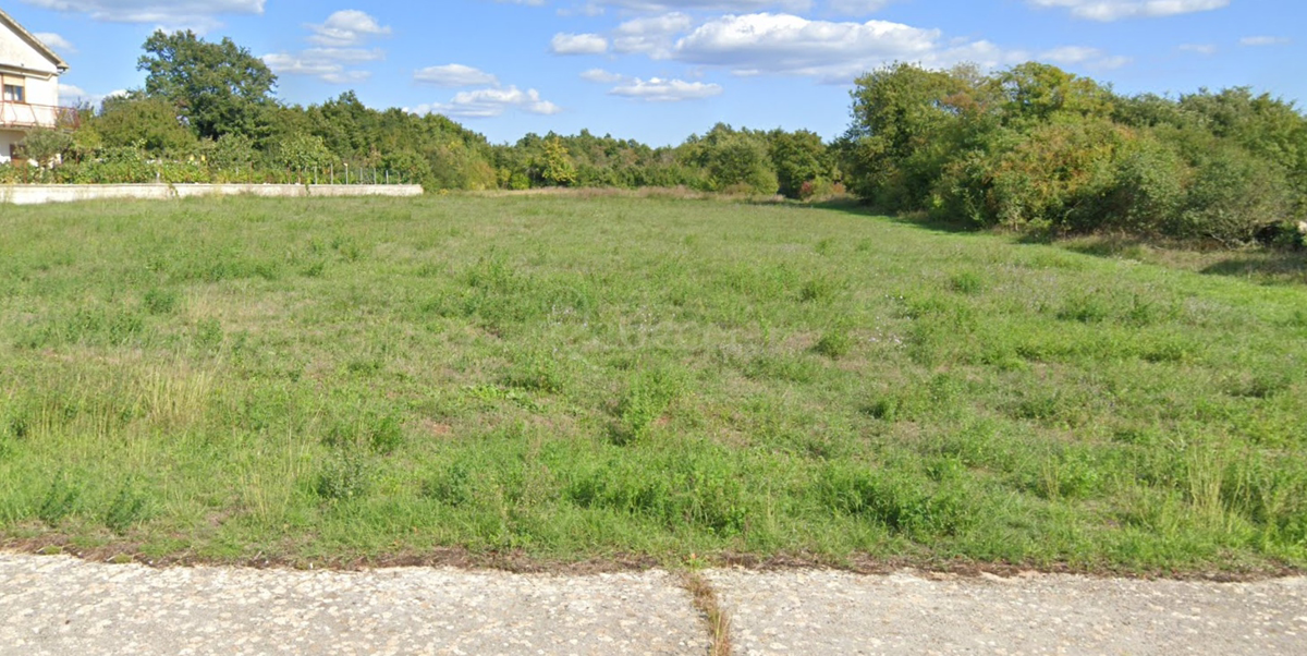 Terreno edificabile, uso residenziale, 2800 m2, nelle vicinanze di Svetvinčent