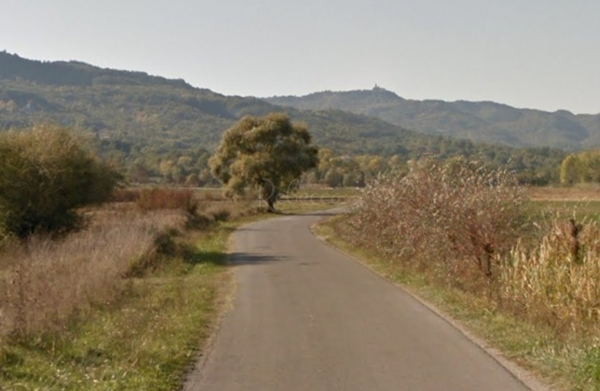 CROAZIA, ISTRIA, TUPLJAK: TERRENO EDIFICABILE, 3515 m2