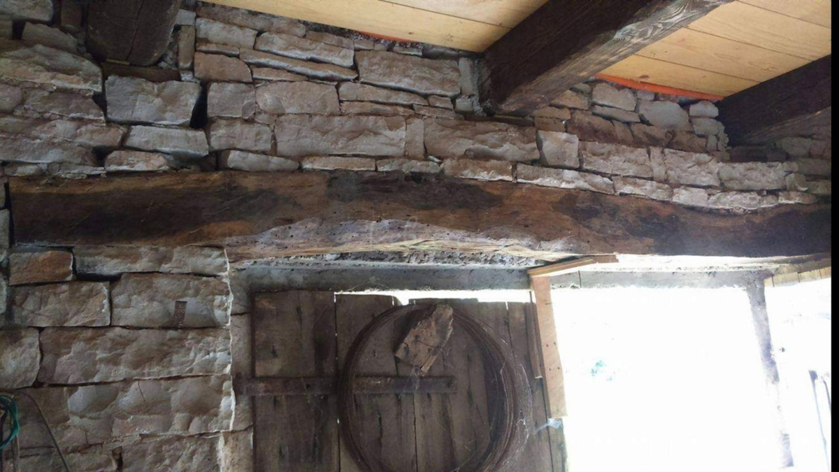 Oprtalj: Casa 80 m2, terreno 4498 m2