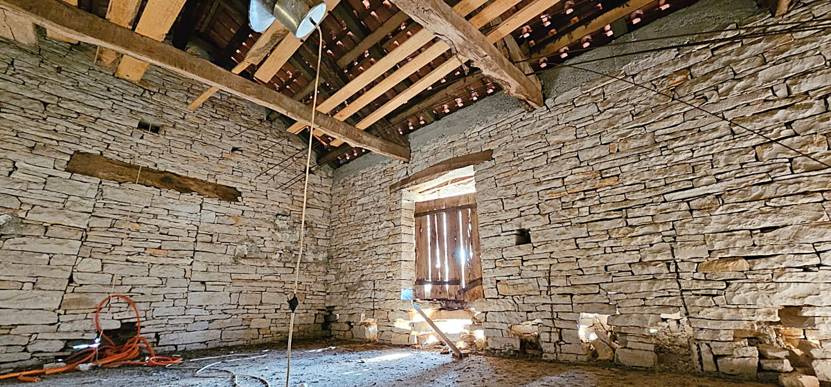 Oprtalj: Casa 80 m2, terreno 4498 m2