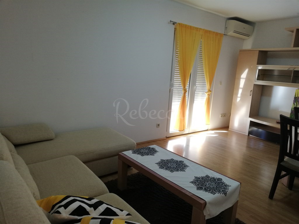 Appartamento al 1° piano, 2 camere da letto, 66 m2, Štinjan