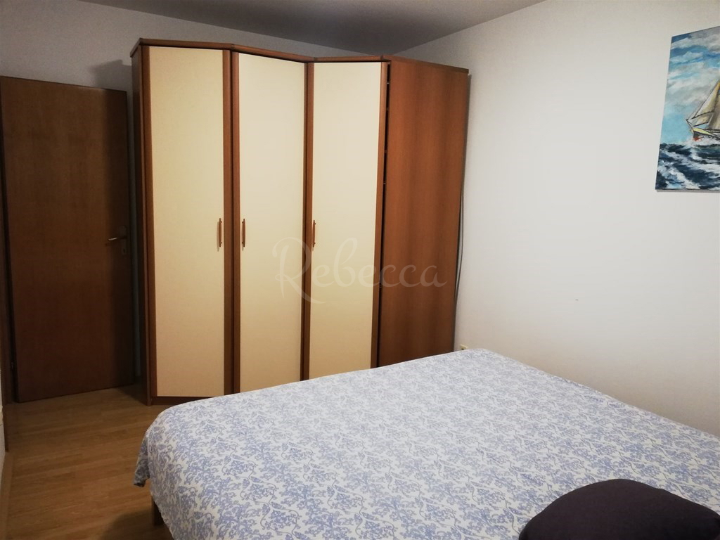 Appartamento al 1° piano, 2 camere da letto, 66 m2, Štinjan