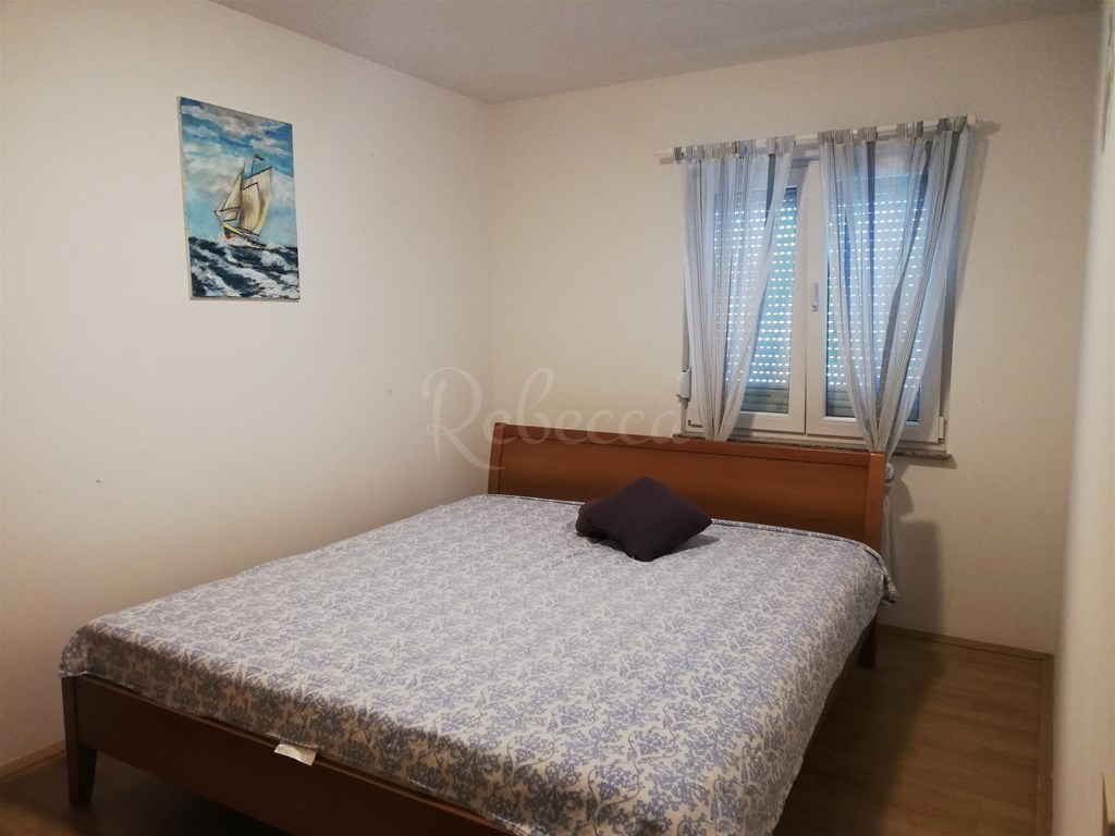 Appartamento al 1° piano, 2 camere da letto, 66 m2, Štinjan