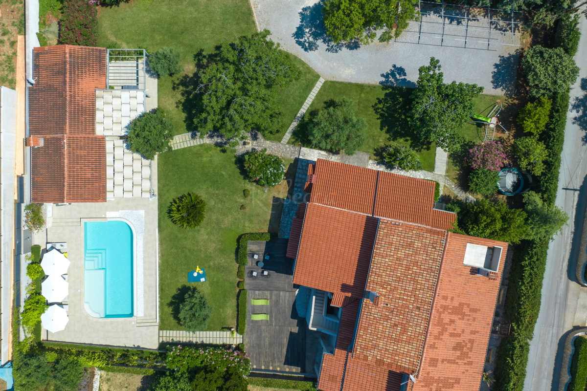 Casa indipendente con piscina, Liznjan
