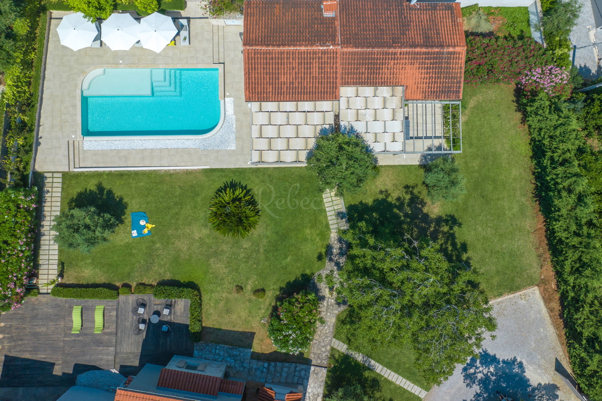 Casa indipendente con piscina, Liznjan