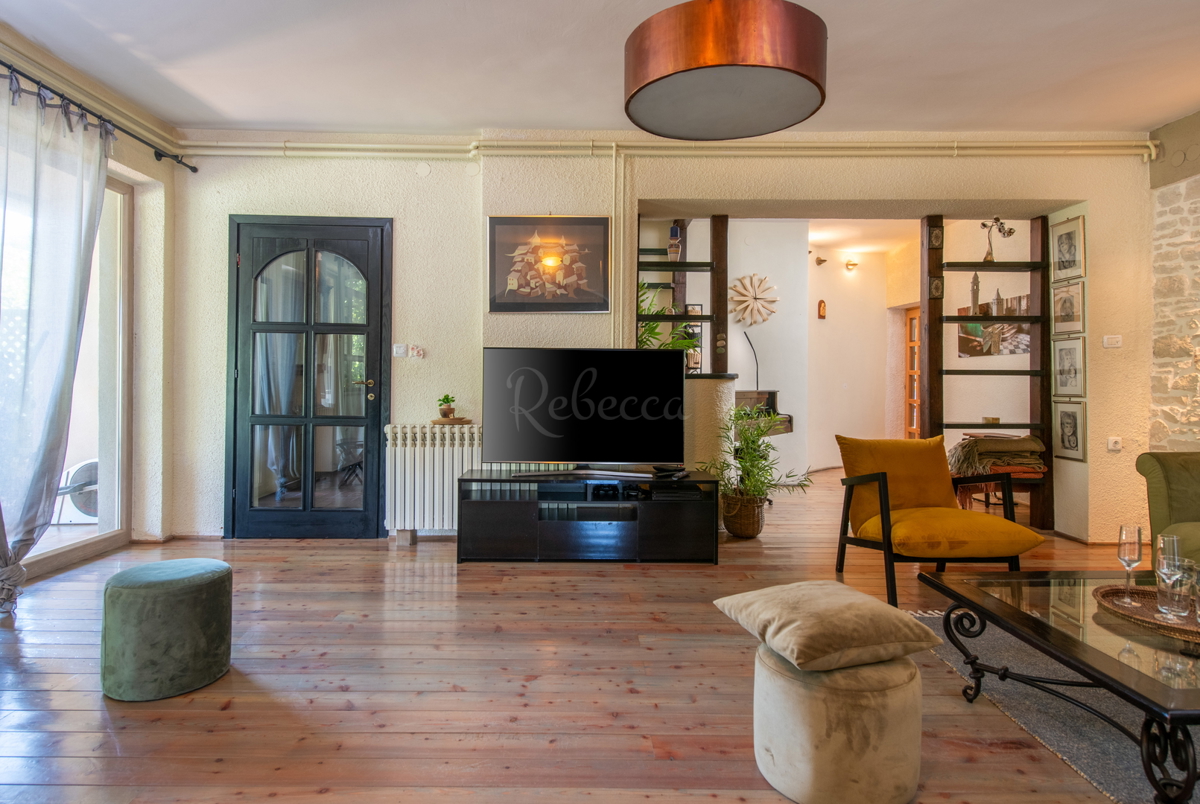 Casa indipendente con piscina, Liznjan
