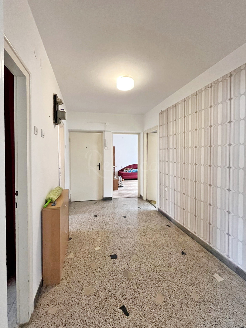 Appartamento, 2° piano, 3 camere da letto, due terrazze, 75 m2, Pula