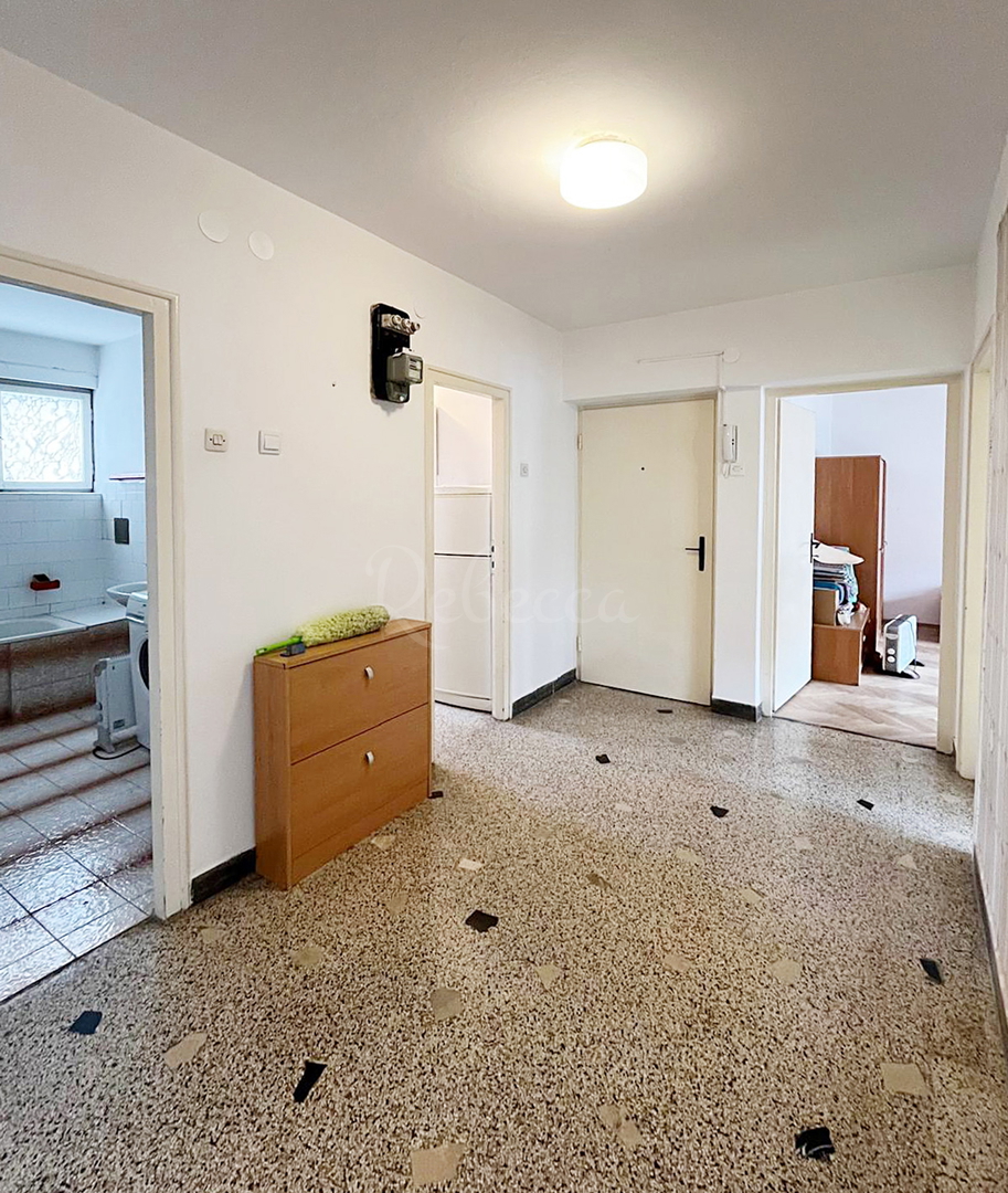 Appartamento, 2° piano, 3 camere da letto, due terrazze, 75 m2, Pula