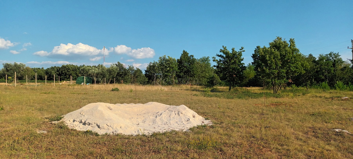 TERRENO AGRICOLO PARTICOLATO NEI DINTORNI DI BADERNA, 4547 mq