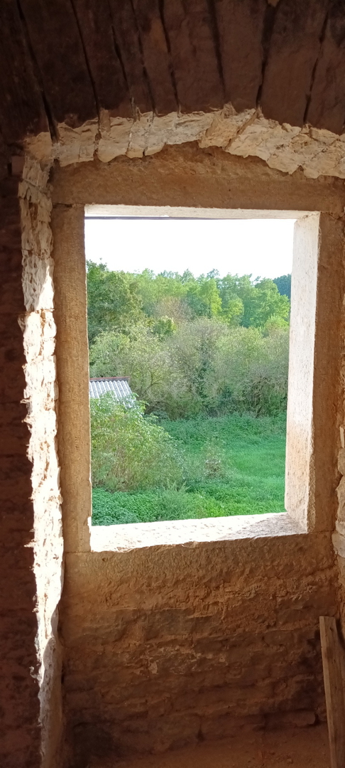 ISTRIA, LINDAR: VECCHIA CASA IN PIETRA D&apos;ISTRIA A FILA