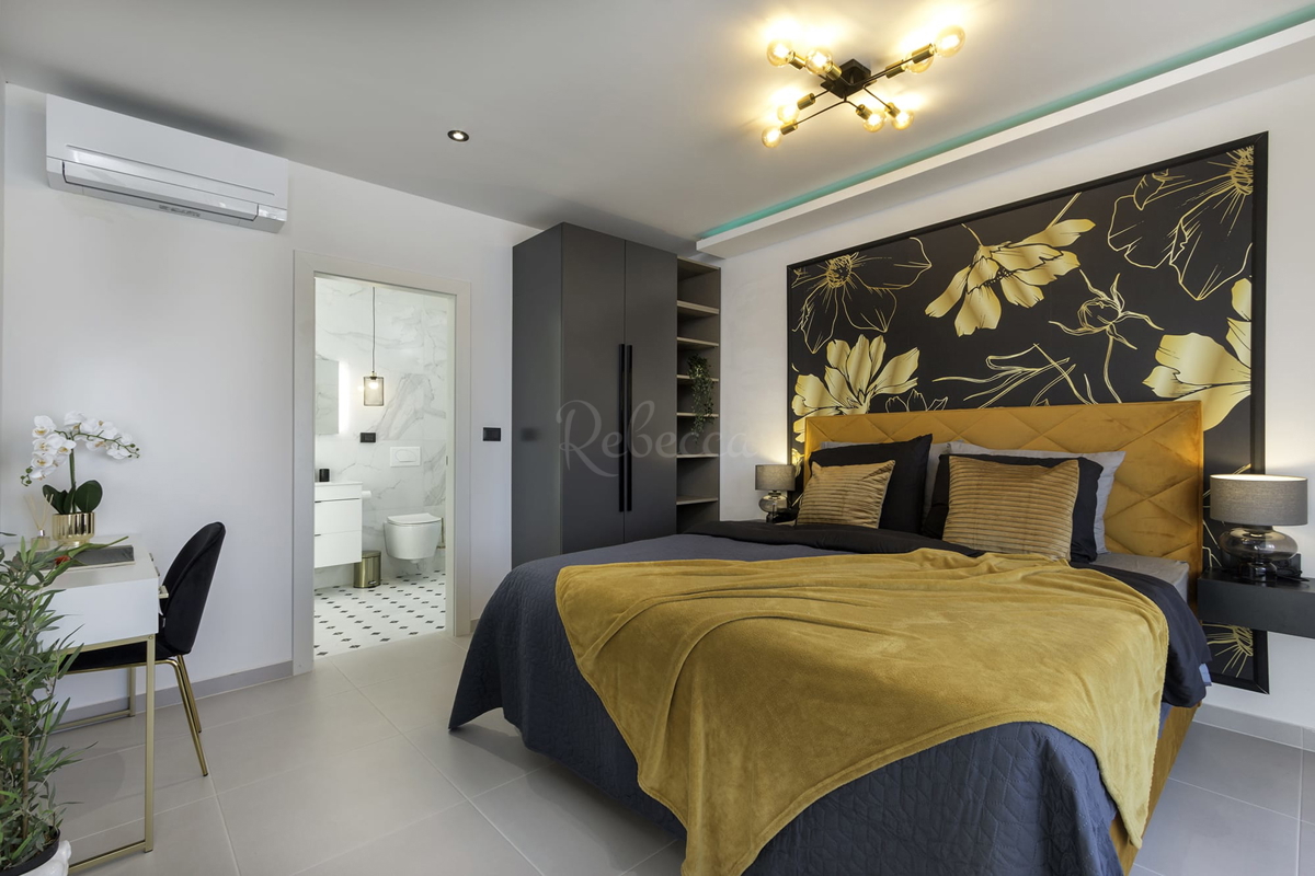 Villa con piscina, 220 m2, Premantura