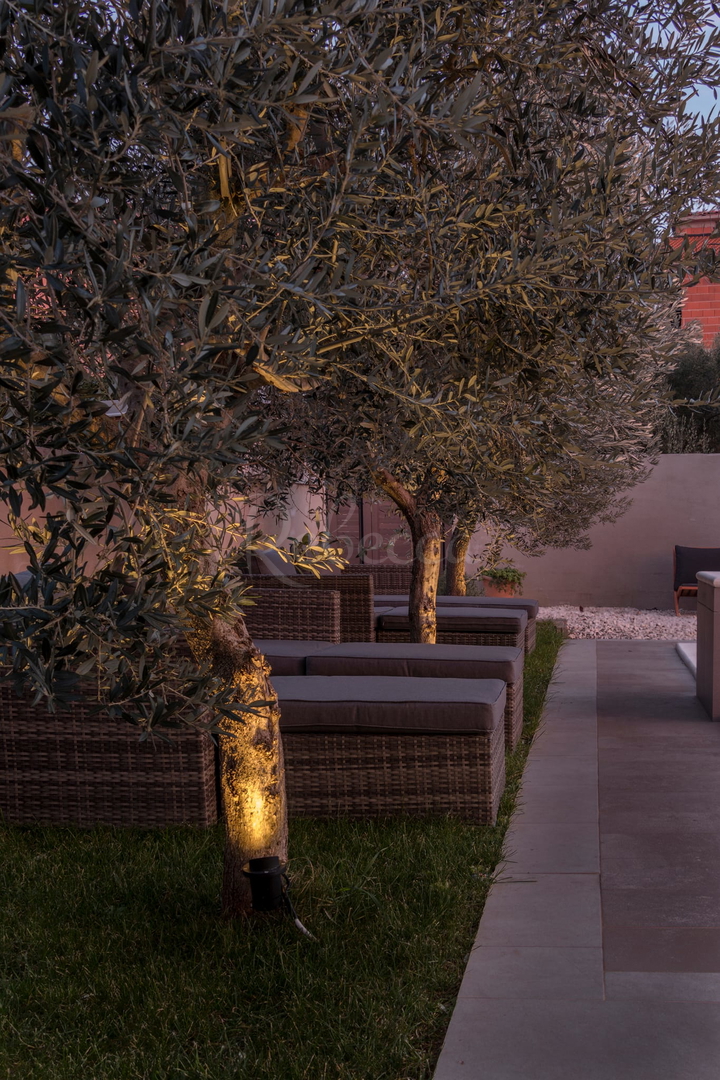 Villa con piscina, 220 m2, Premantura