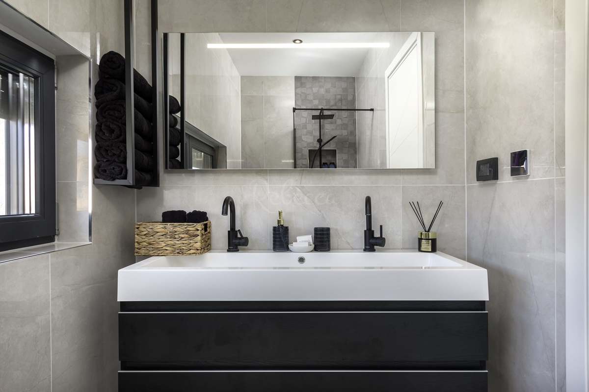 Villa con piscina, 220 m2, Premantura