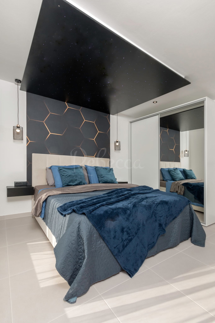 Villa con piscina, 220 m2, Premantura