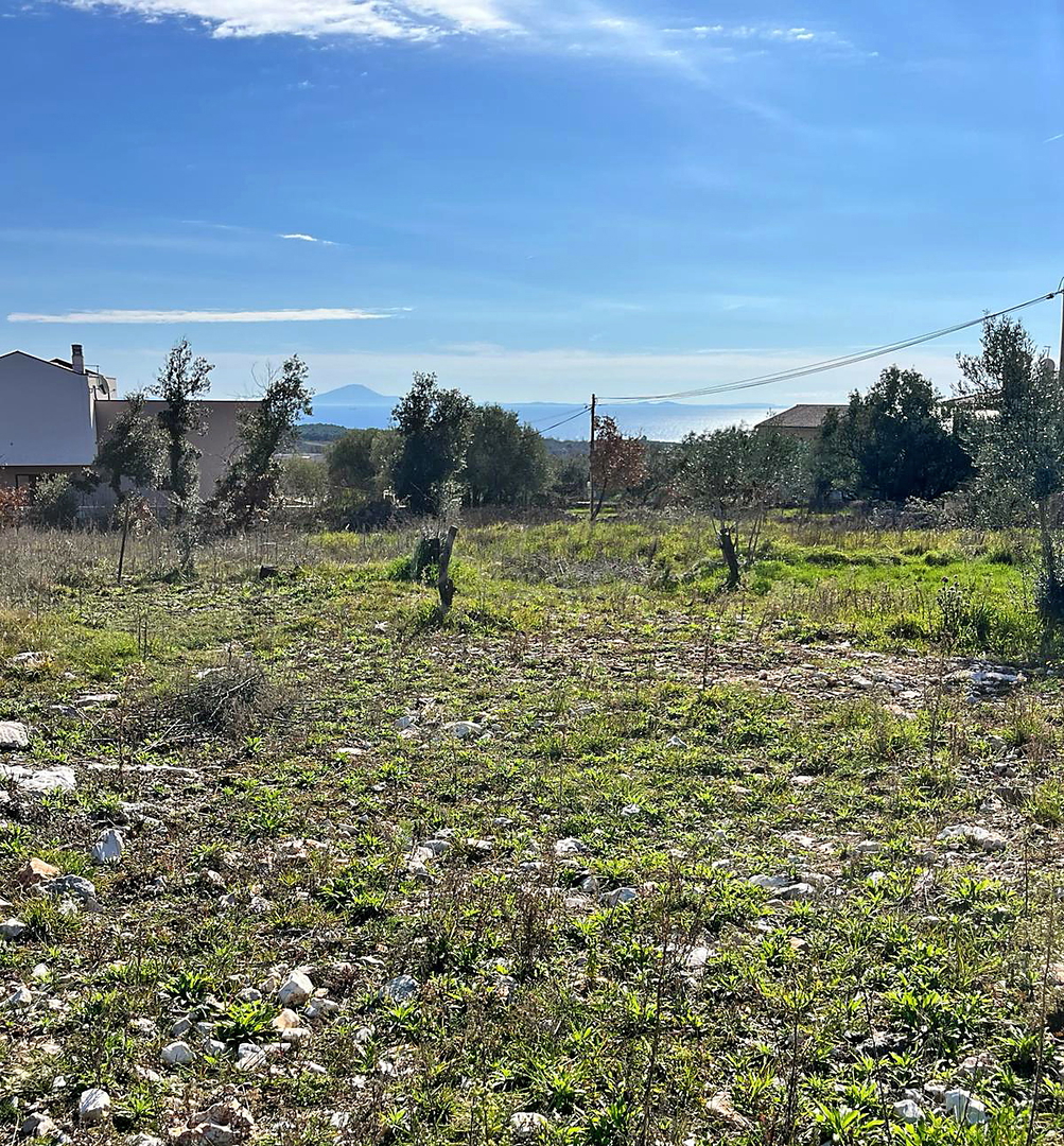 Peruški, terreno edificabile con vista mare