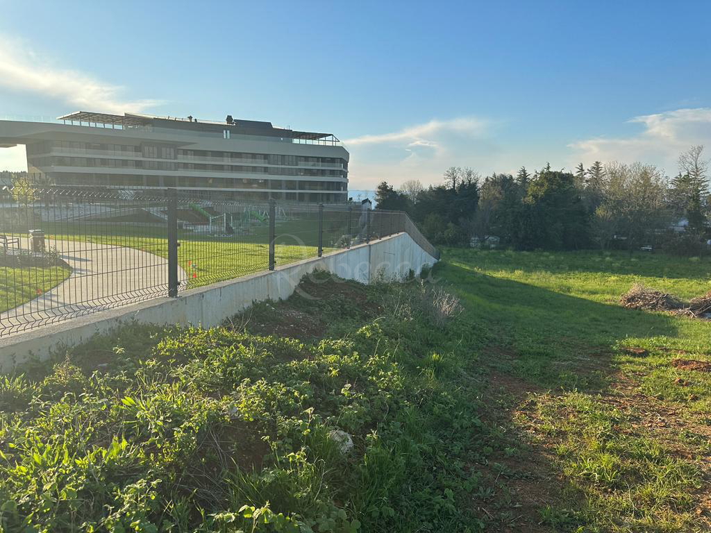 Istria, Salvore, ampio terreno edificabile per la costruzione di ville, vicino al mare