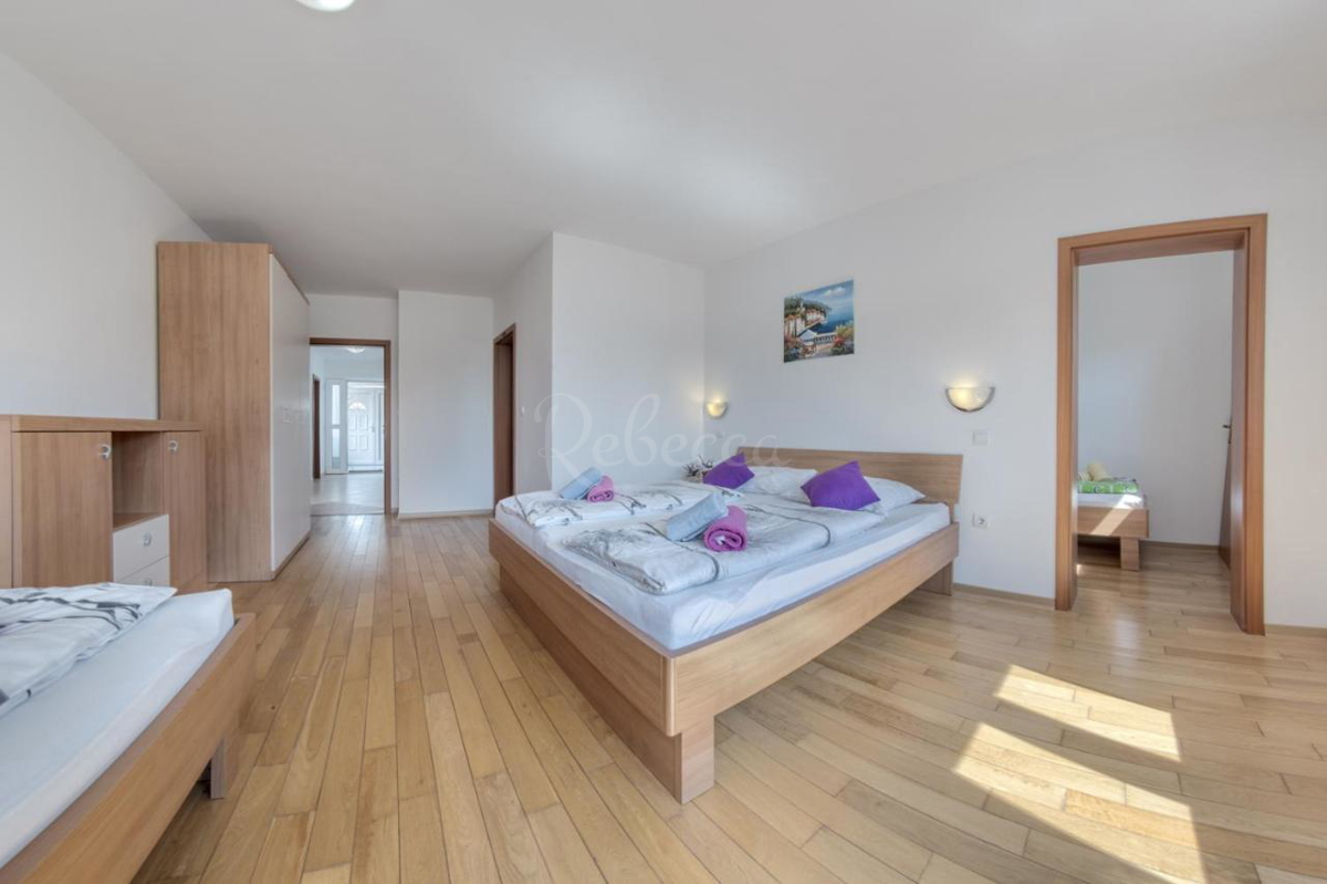 Villa con piscina, dintorni di Ližnjan