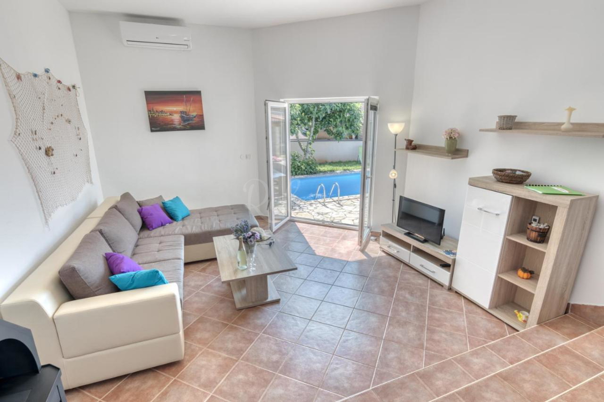 Villa con piscina, dintorni di Ližnjan