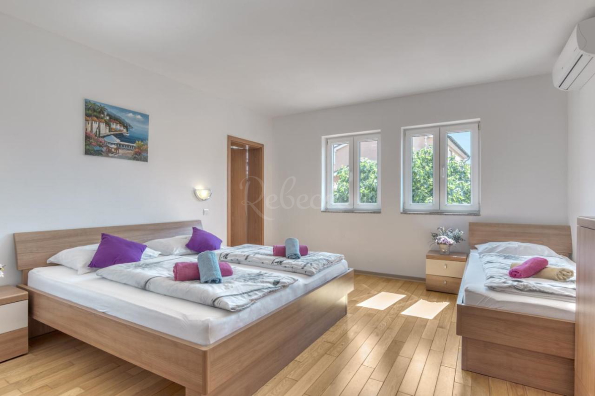 Villa con piscina, dintorni di Ližnjan