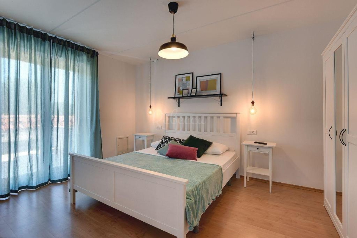 Villa moderna con piscina e sauna, Medolino