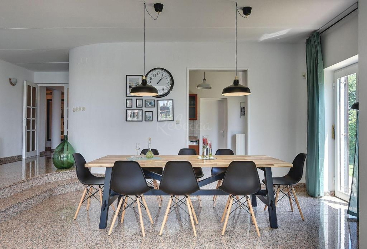 Villa moderna con piscina e sauna, Medolino