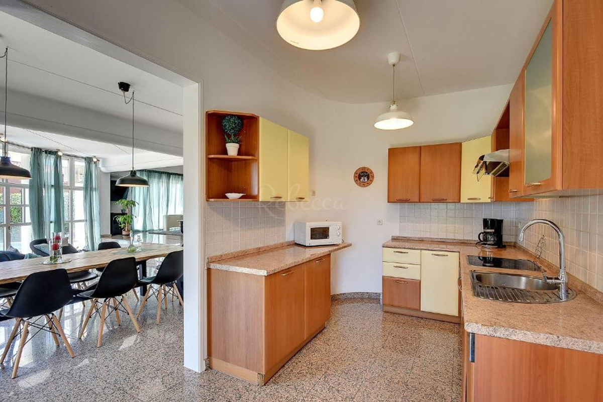 Villa moderna con piscina e sauna, Medolino