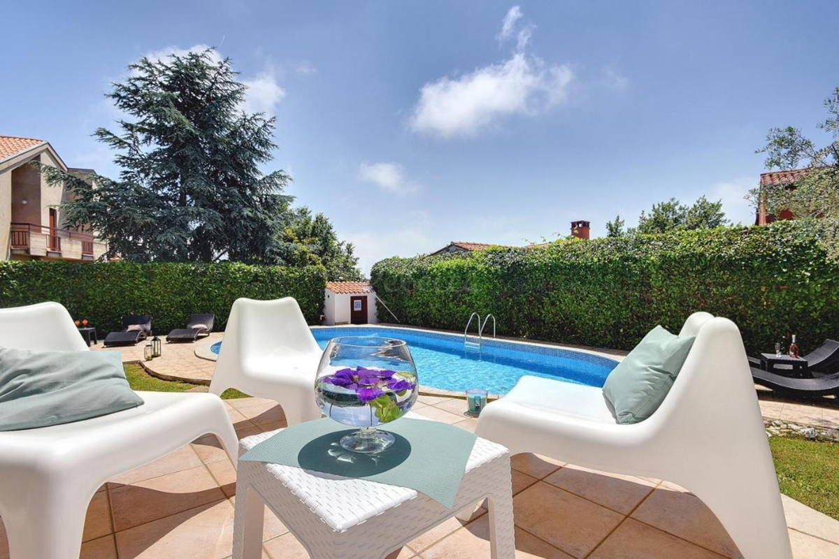 Villa moderna con piscina e sauna, Medolino