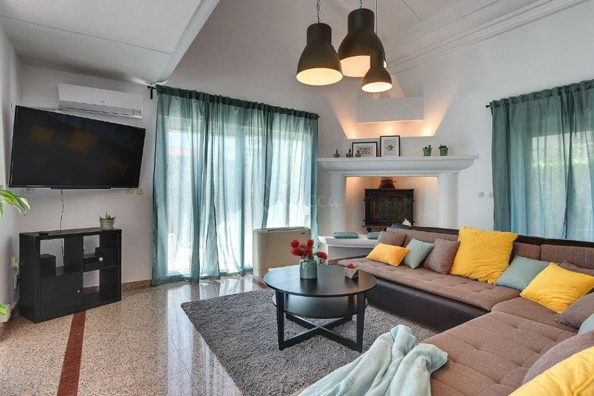 Villa moderna con piscina e sauna, Medolino