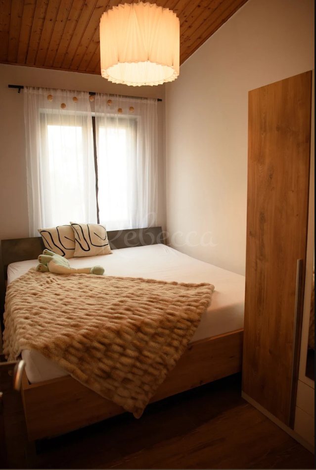 Casa con sei appartamenti, 350 m2, Premantura